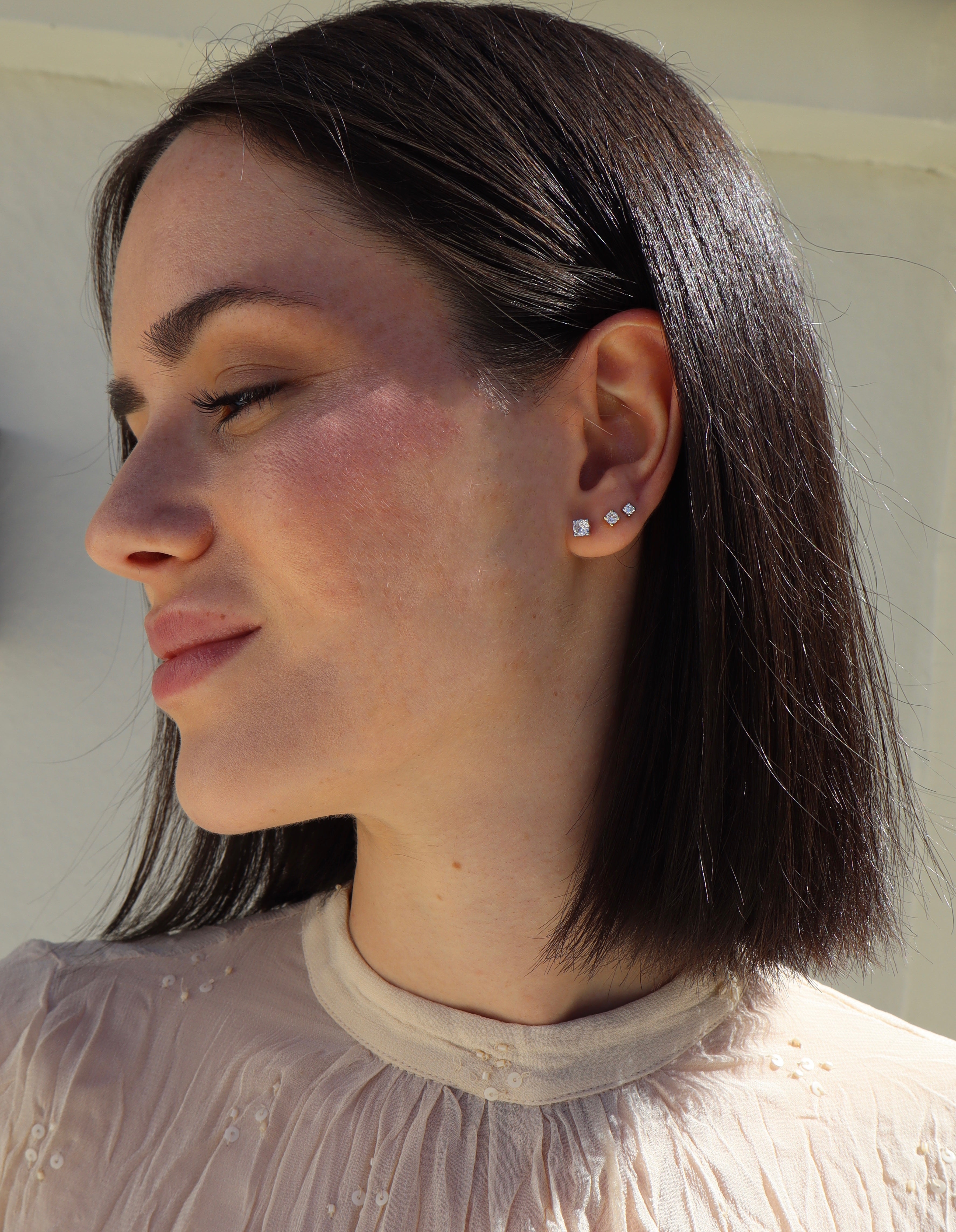 Pendientes solitario 3.5mm oro amarillo 18 kts