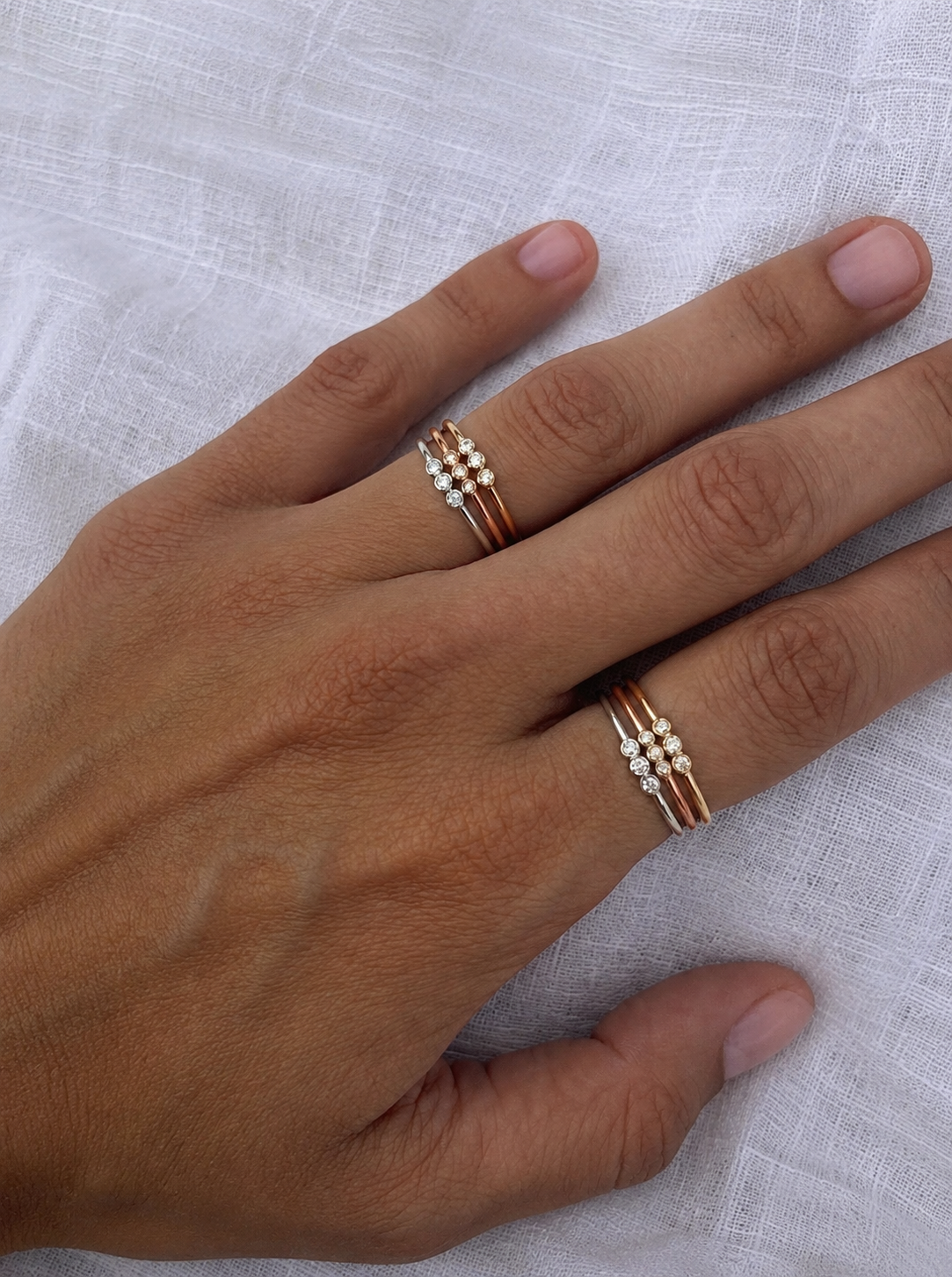 Anillo con tres diamantes