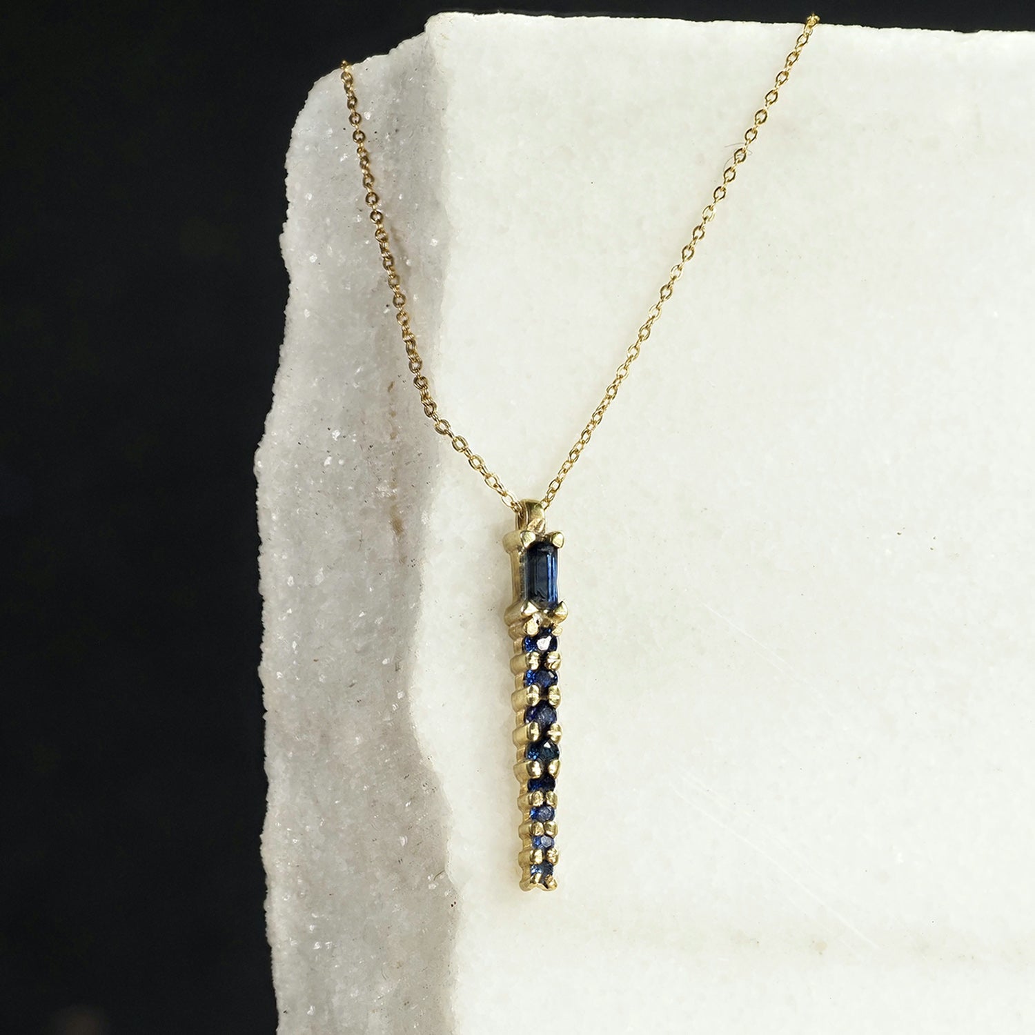 Colgante sapphire bar Oro 18kt