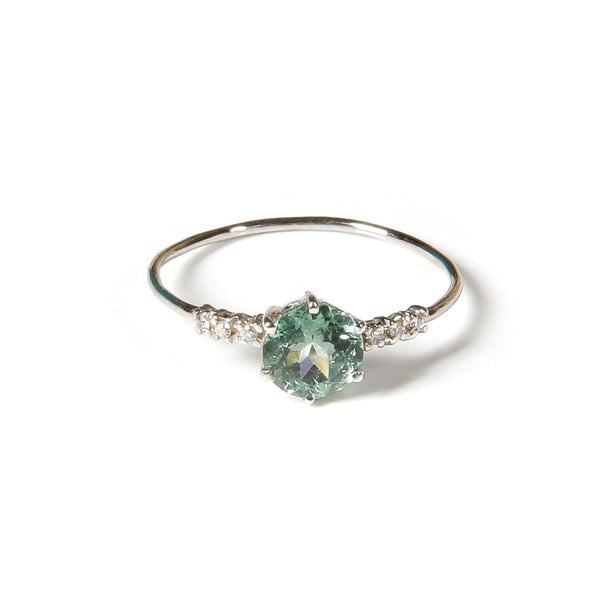 Anillo turmalina verde diamantes en oro 18k