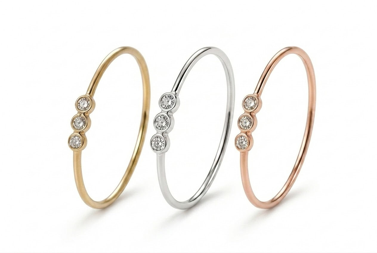 Anillo con tres diamantes