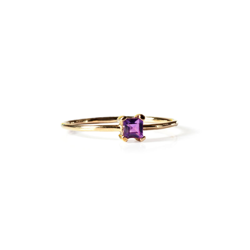 NEW! Anillo amatista cuadrada en oro 18kts