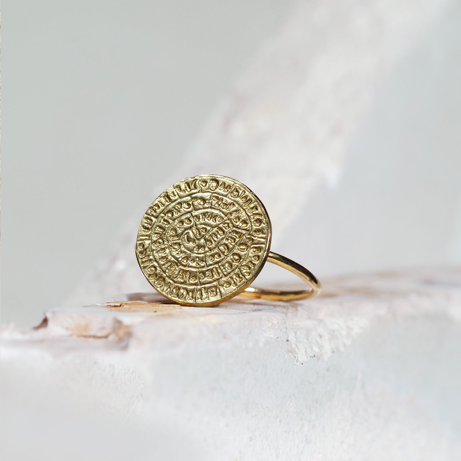 Anillo medalla griega
