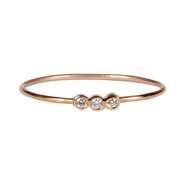 Anillo con tres diamantes