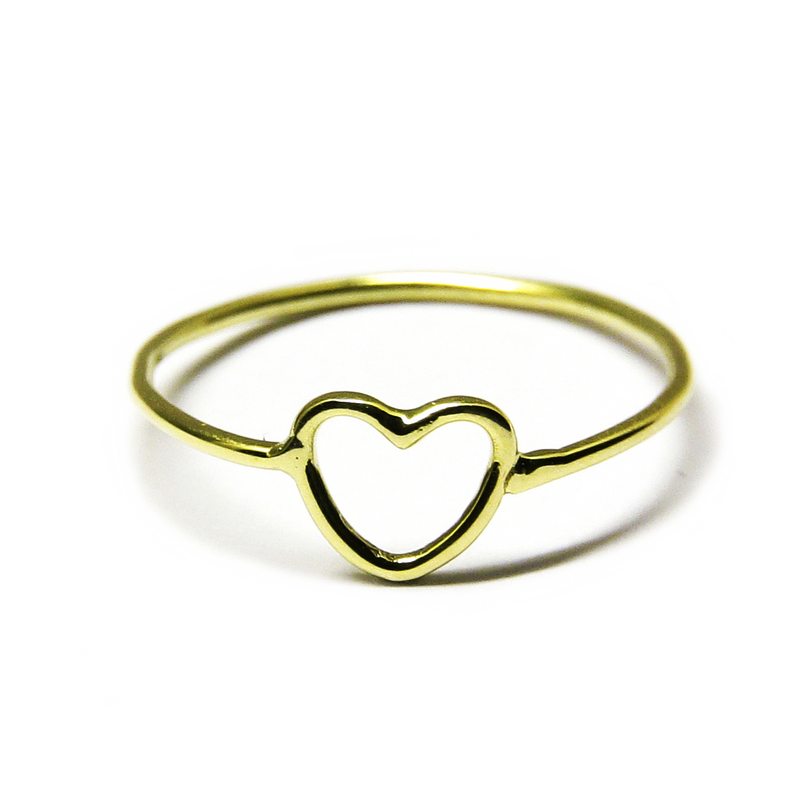 Anillo con forma de Corazón en Oro Amarillo