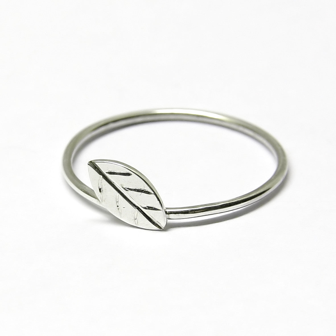 Anillo Hoja en Plata de Ley