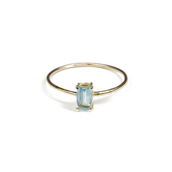 Anillo aguamarina baguette en oro 18k